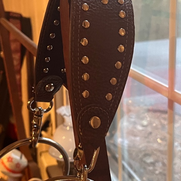 Kathy Van Zeeland beautiful paisley purse. - Picture 4 of 6